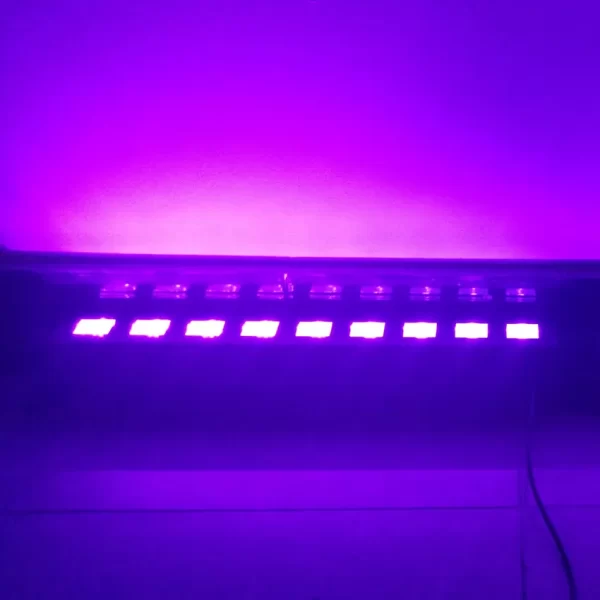 Barra de luz ultravioleta E-Lightning DJ UV-BAR 9.3, 9 LEDs de 3W UV