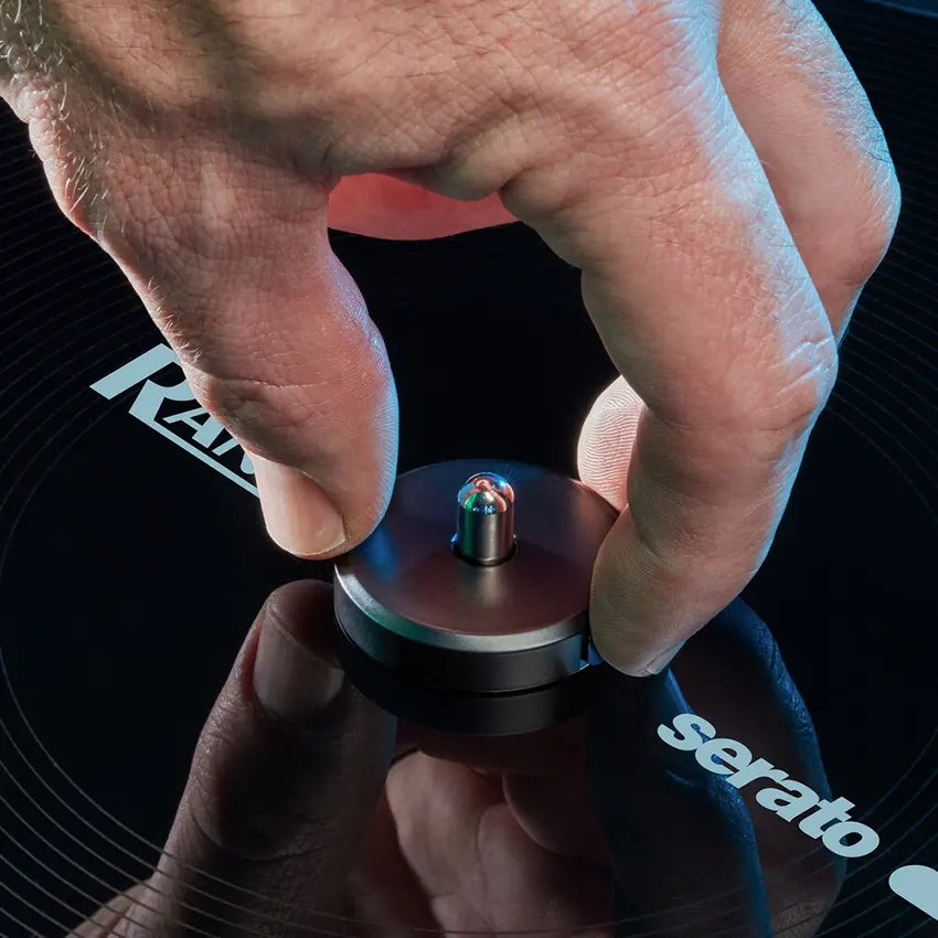 TWELVE-MKII-7 Controlador RANE TWELVE MKII con Vinilo de 12" en Plato Motorizado