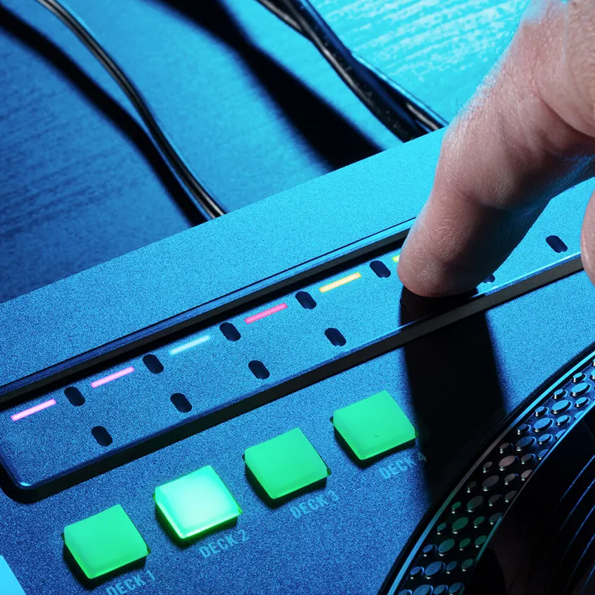 TWELVE-MKII-9 Controlador RANE TWELVE MKII con Vinilo de 12" en Plato Motorizado