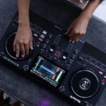 Controlador Numark Mixstream Pro+ Todo en Uno con Wi-Fi