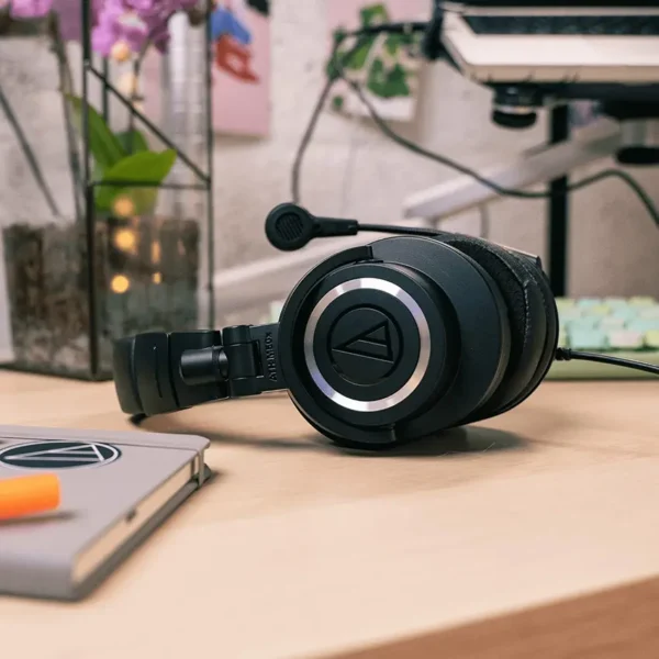 Auriculares Audio-Technica ATH-M50xSTS StreamSet con conectores XLR y de mini-plug de 3,5 mm (Negro)