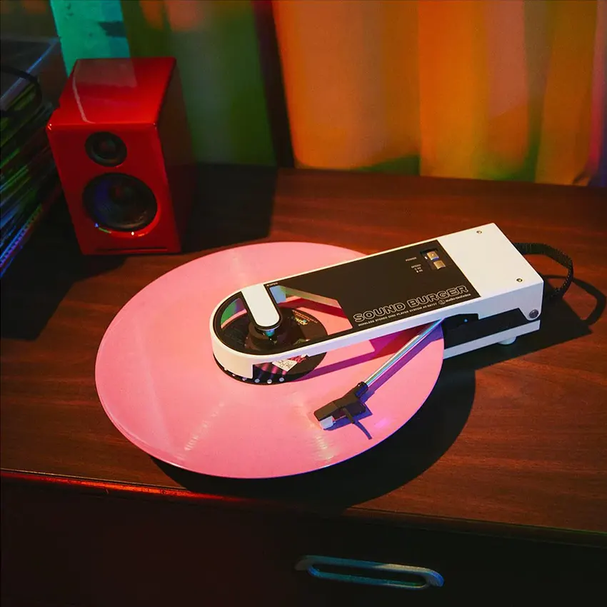 Bandeja Giradiscos Portátil Audio-Technica Sound Burger AT-SB727-WH con Bluetooth (Blanca) Bandeja Giradiscos Portátil Audio-Technica Sound Burger AT-SB727-WH con Bluetooth (Blanca)