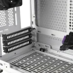 Gabinete Cooler Master MasterBox NR200, Mini-ITX, Sin Fuente, 1 Fan 12 cm + 1 Fan 9.2 cm, Blanco