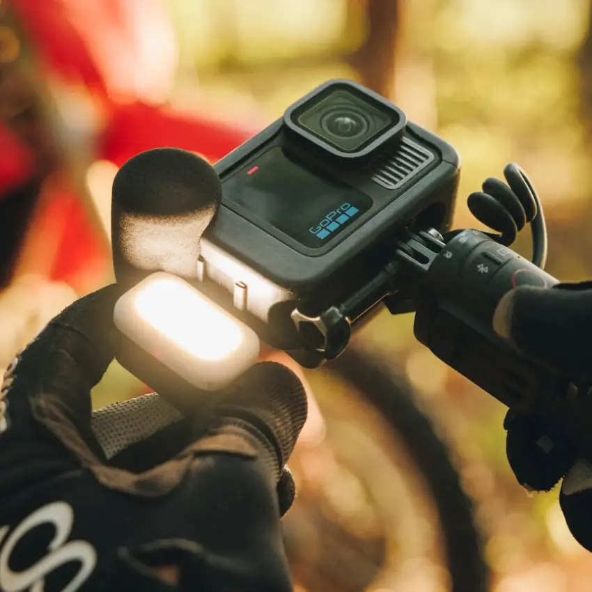 Cámara GoPro HERO13 Black Creator Edition Bundle, Media Mod, Light Mod, Volta Battery Grip, Magnetic Latch Mount