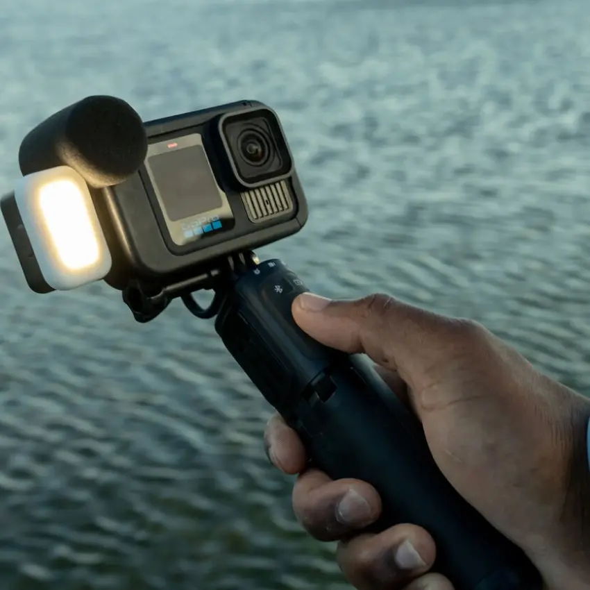 Cámara GoPro HERO13 Black Creator Edition Bundle, Media Mod, Light Mod, Volta Battery Grip, Magnetic Latch Mount