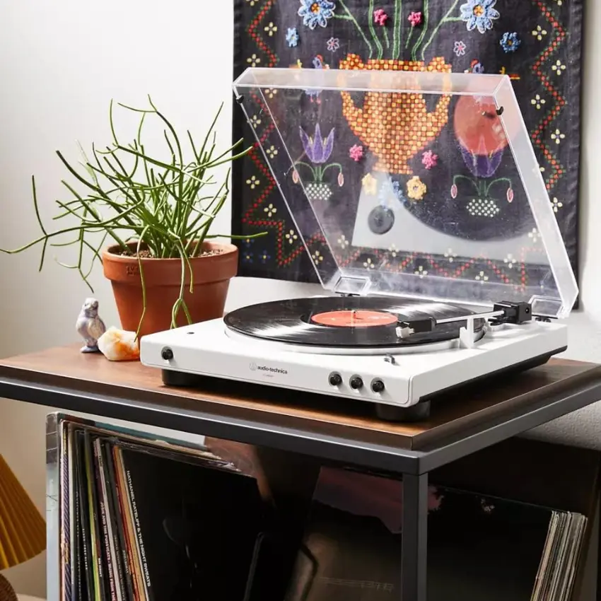 Bandeja Giradiscos Audio-Technica AT-LP60XBT-WW con Bluetooth (Blanco)