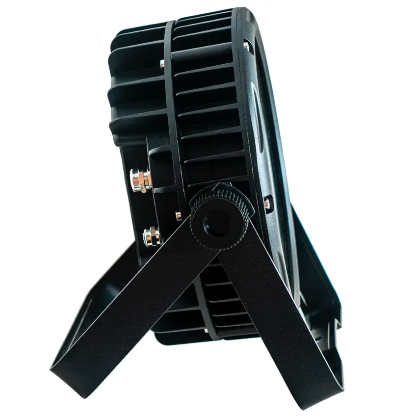 8 Spot PLS IPL-18, 18 LEDs x 6W RGBWAUV, Incluye Flight Case 8 Spot PLS IPL-18, 18 LEDs x 6W RGBWAUV, Incluye Flight Case