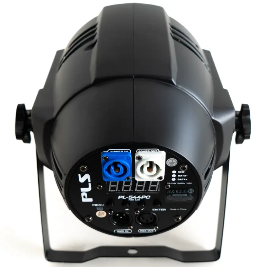 8 Spot PLS PL-543, 54 LEDs x 4W RGBW, Conectores Estilo Powercon, Incluye Flight Case