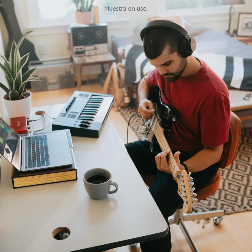 Auriculares de Monitoreo Cerrados Adam Audio H200