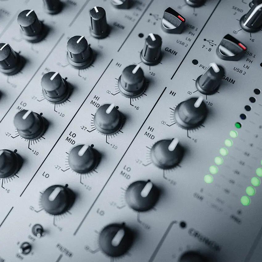 Mezclador de 6 Canales Allen & Heath XONE:96 con Placa de Sonido USB