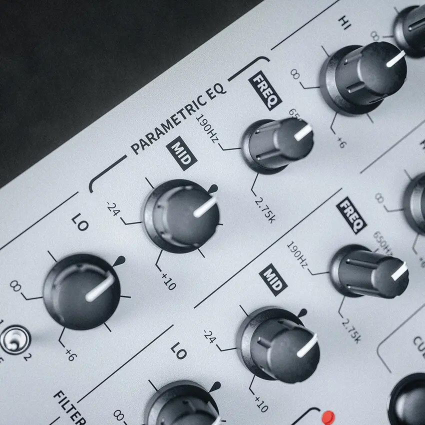 Mezclador de 6 Canales Allen & Heath XONE:96 con Placa de Sonido USB