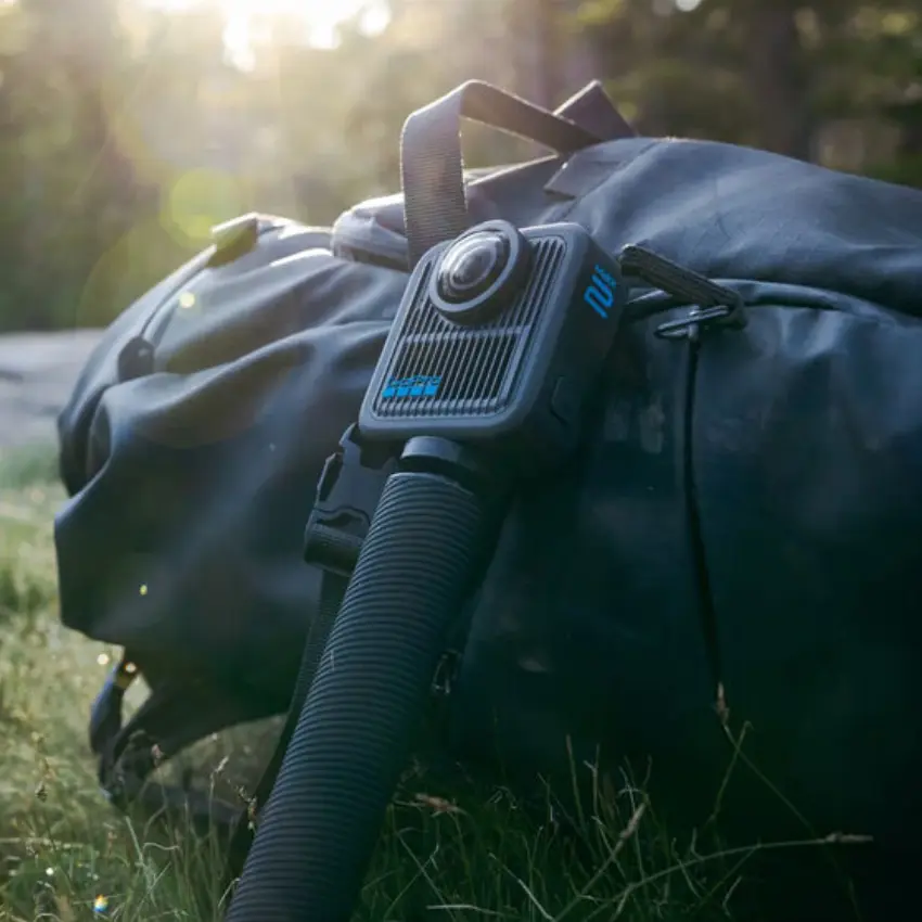 Cámara GoPro MAX2 360 Accessory Bundle, Poste de Extensión, 2 Baterías Enduro, Tarjeta SanDisk MicroSD de 64 GB